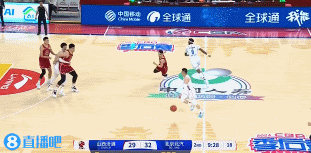 势头起来了！北京次节三分多钟轰出一波11-2的攻势